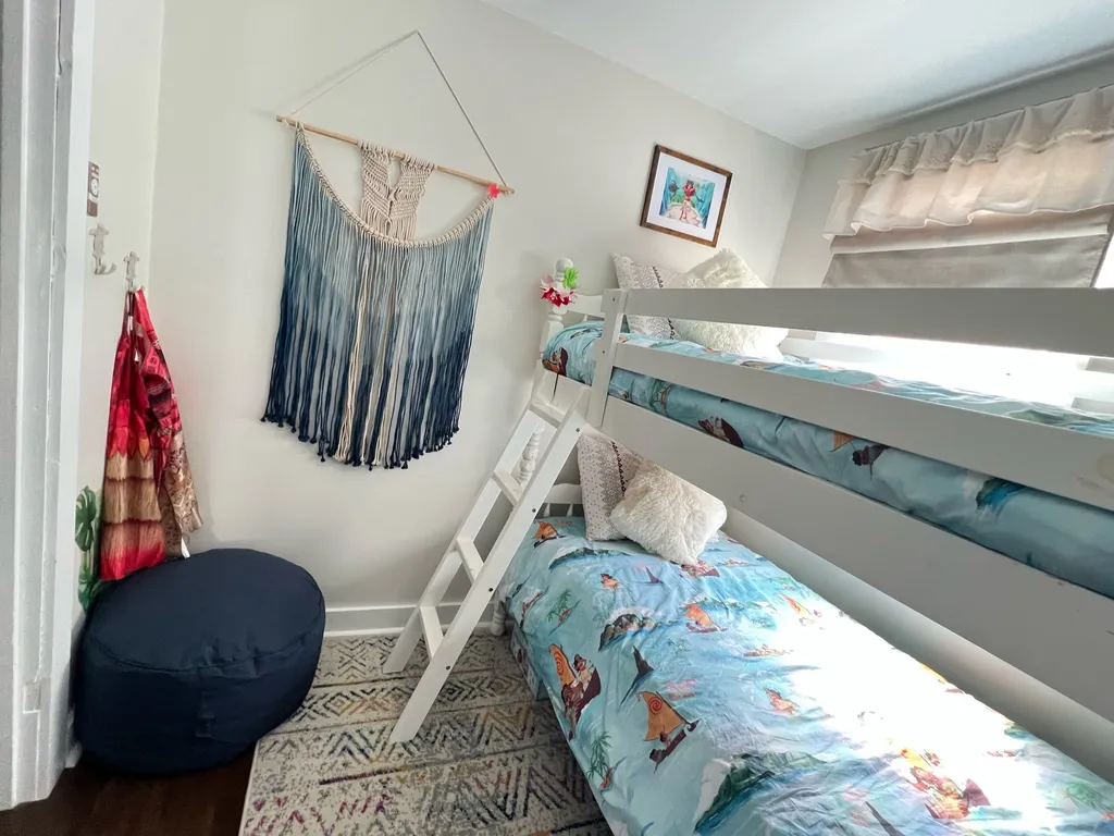 2nd Floor Bunk Room