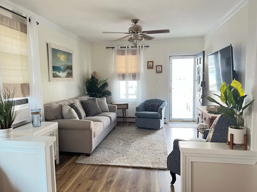 1st Floor Living Room
