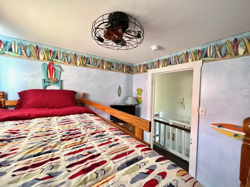 2nd Floor Bunk Room