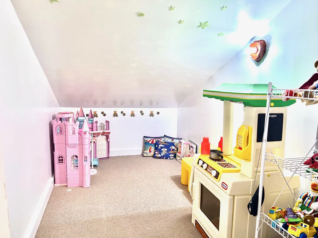 2nd Floor Queen Bedroom - Kids Playroom
