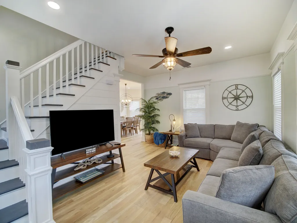 Interior renovated 2022!