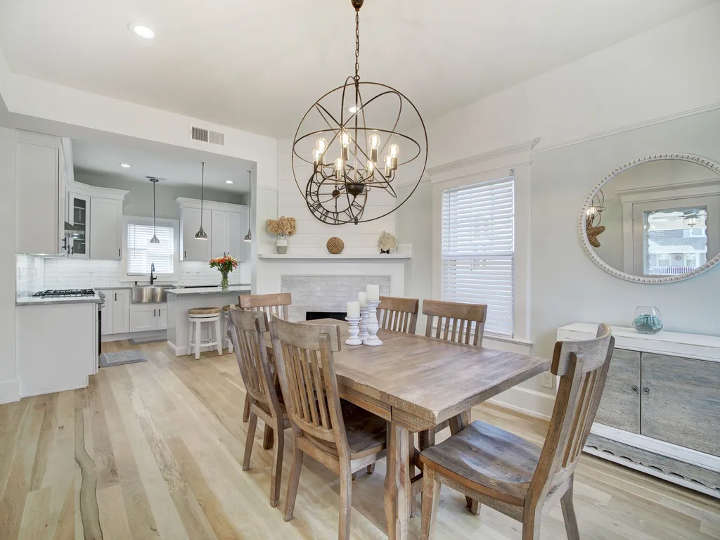 Dining room table can be extended to seat more friends