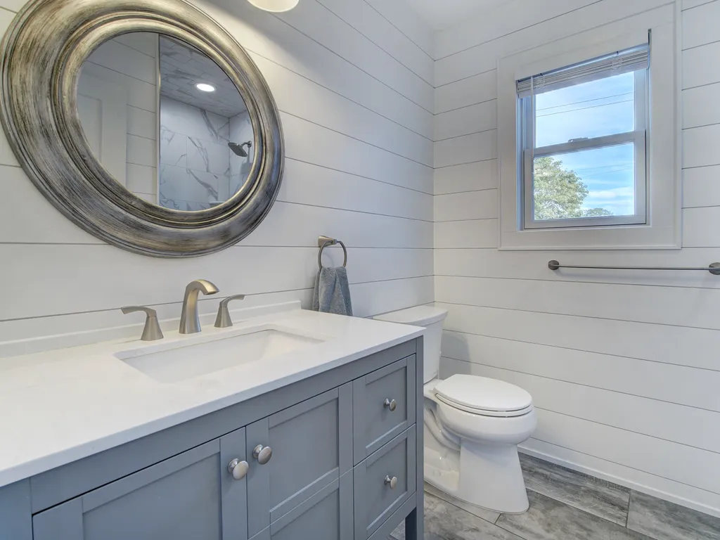 1st  floor full bath