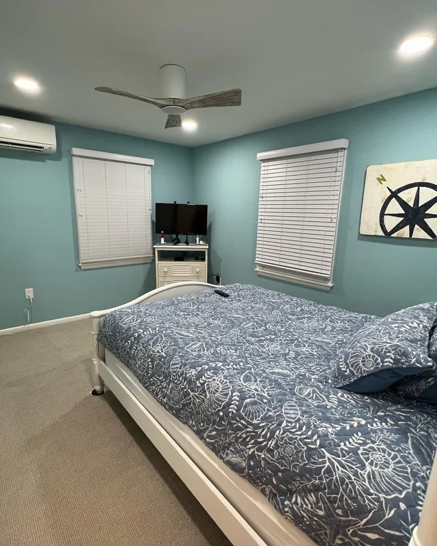 Queen bedroom