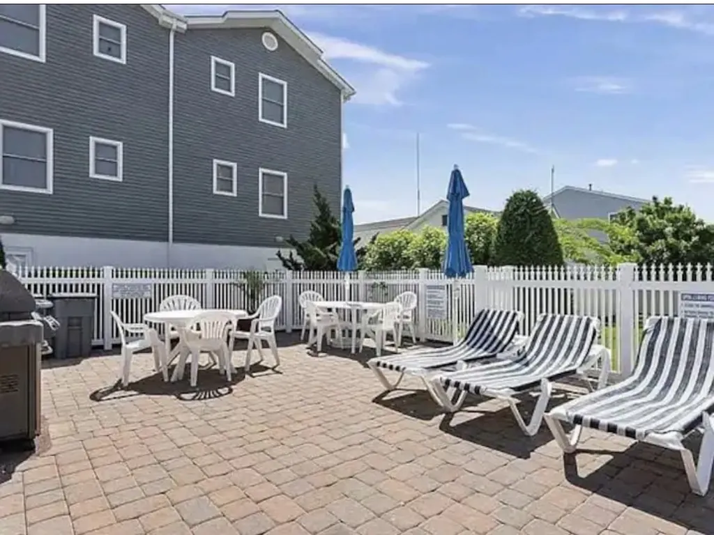 pool deck