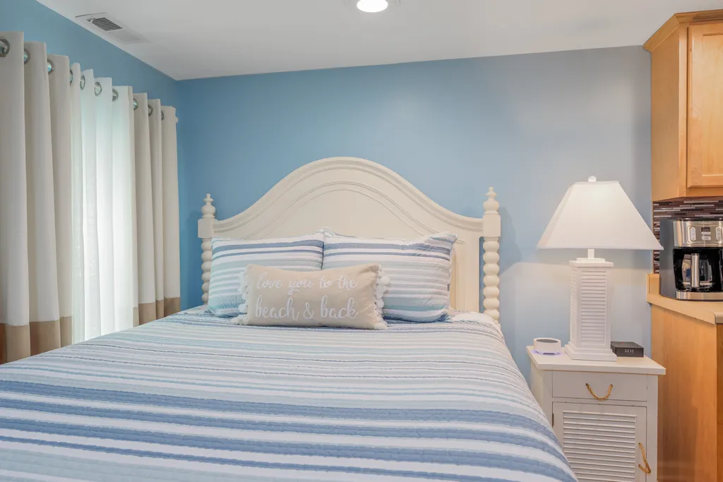 Queen Bed