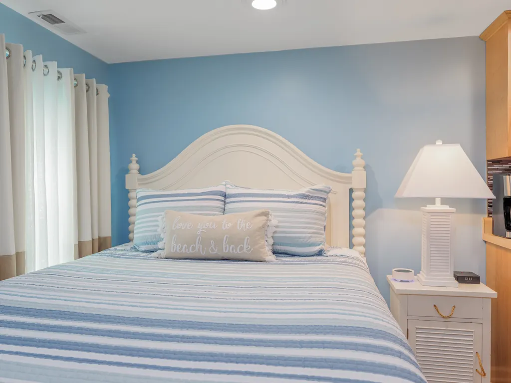 Queen Bed