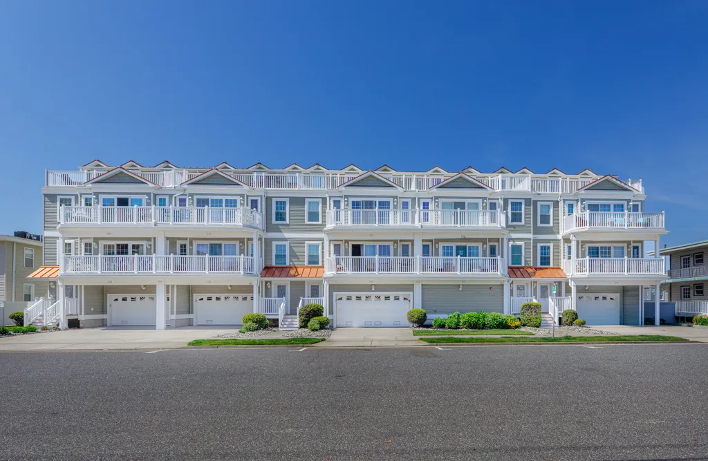 Sans Souci Condos