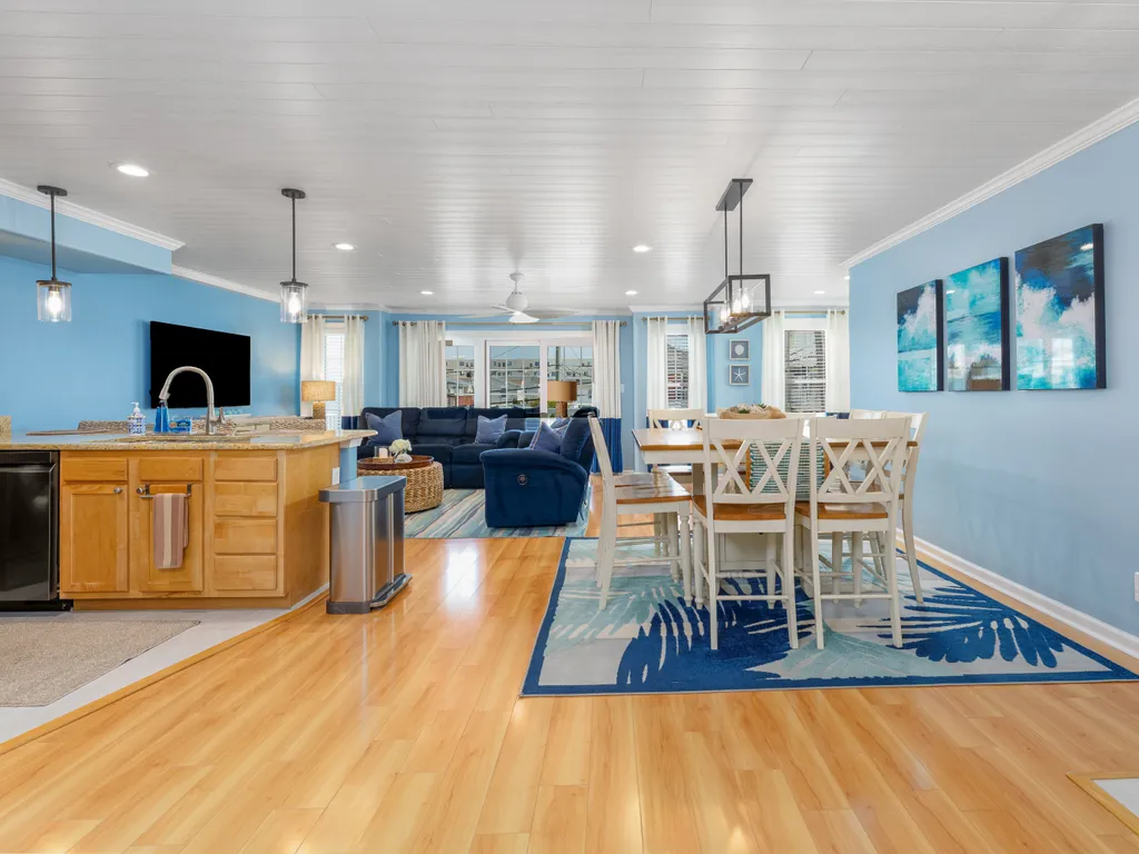 Main Living / Dining / Kitchen