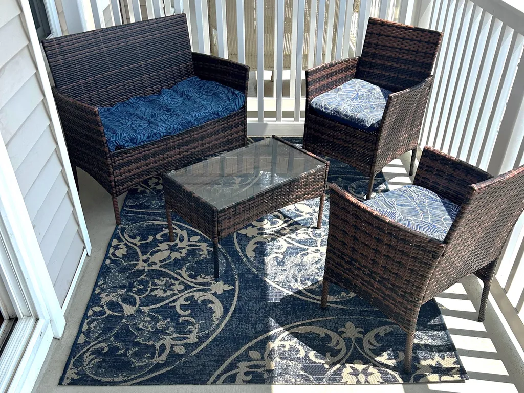 Deck - east side low seating