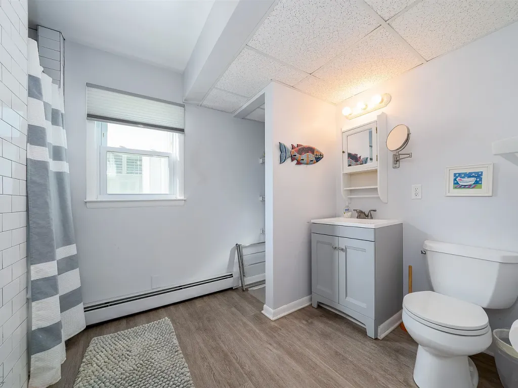 Main Bathroom