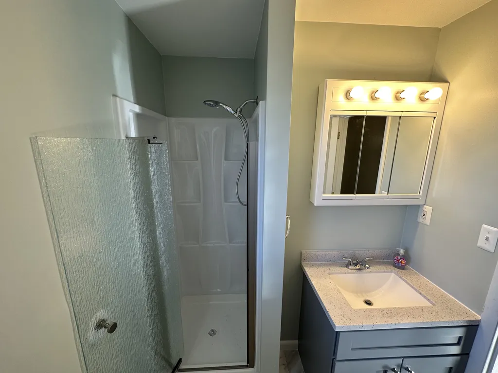 Second bath shower
