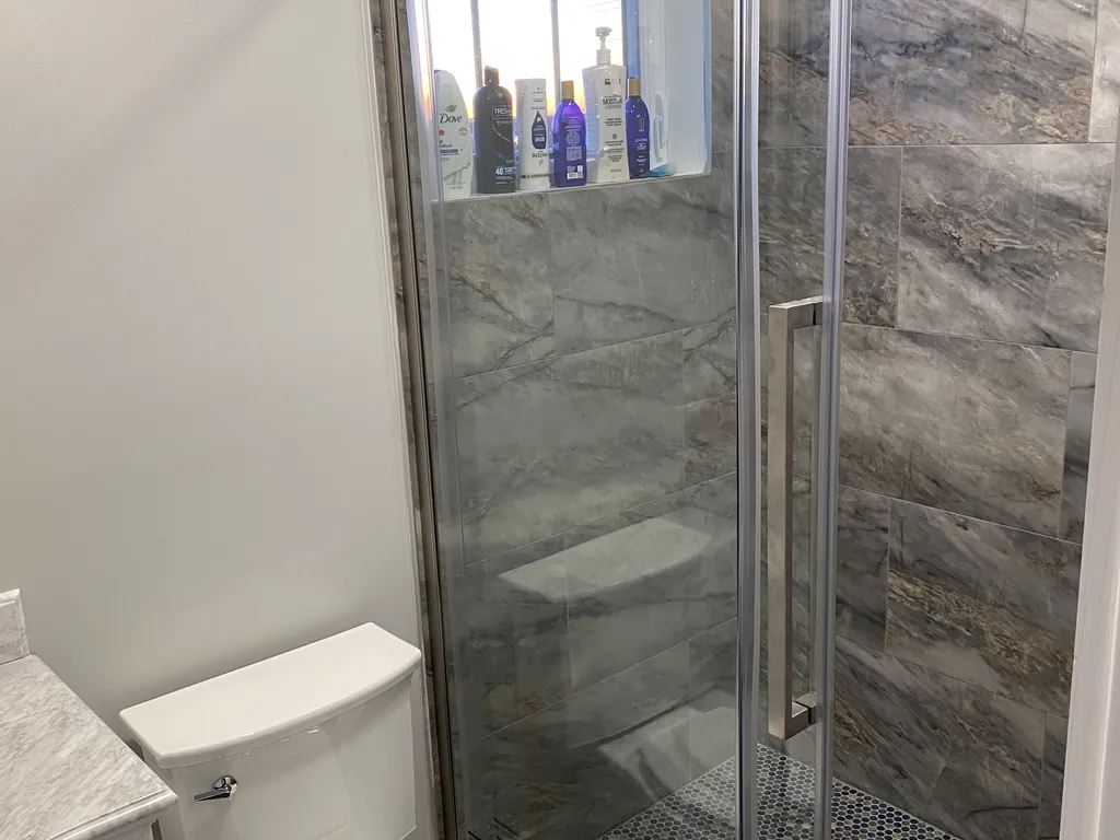 3rd Fl Full Bath