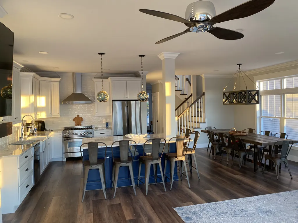 Great Room -Gourmet Kitchen