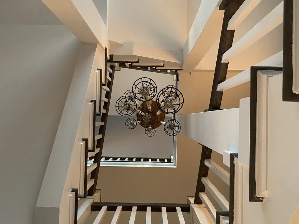 3 story open stairwell
