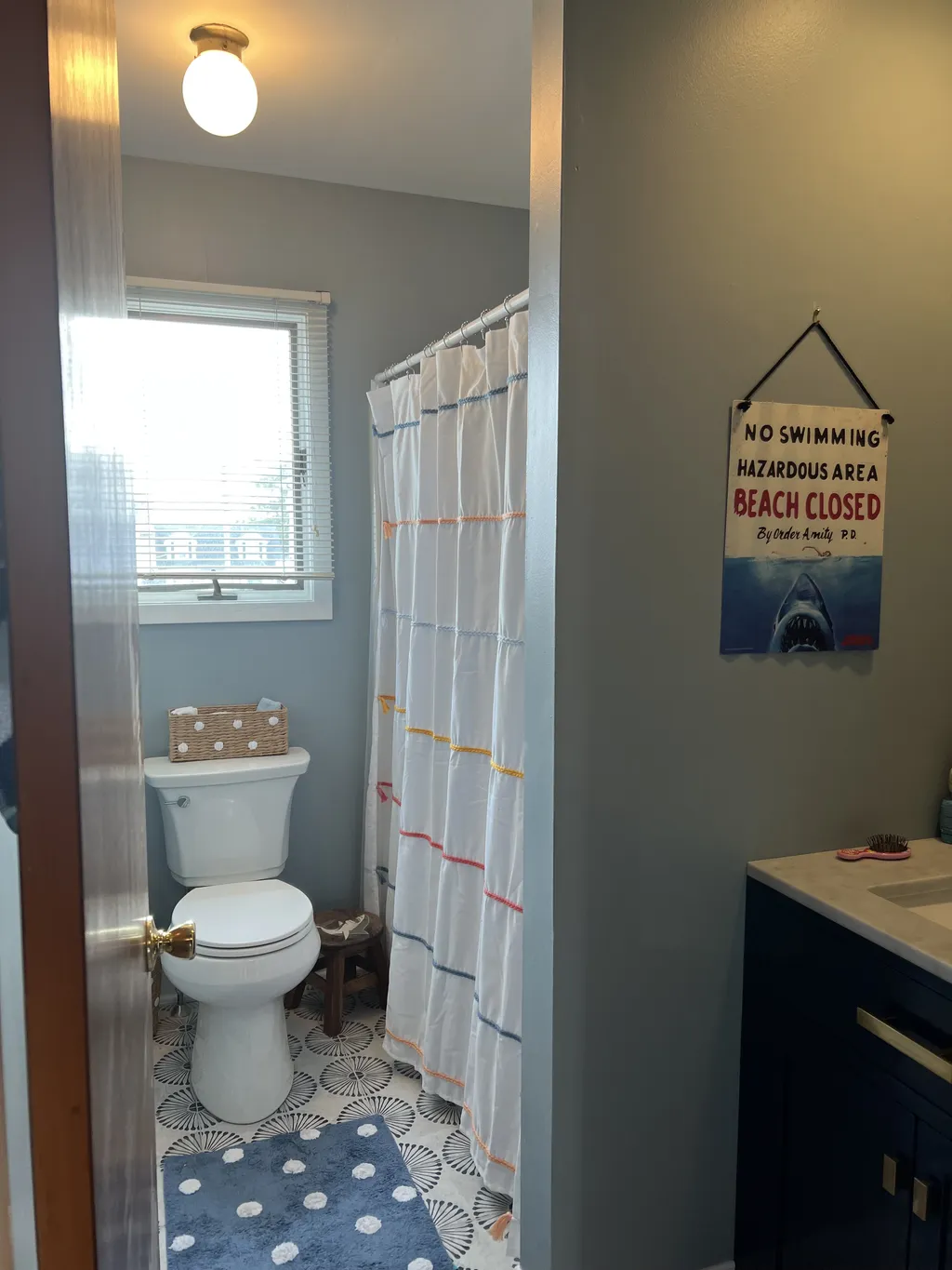 Upstairs main bath- with tub