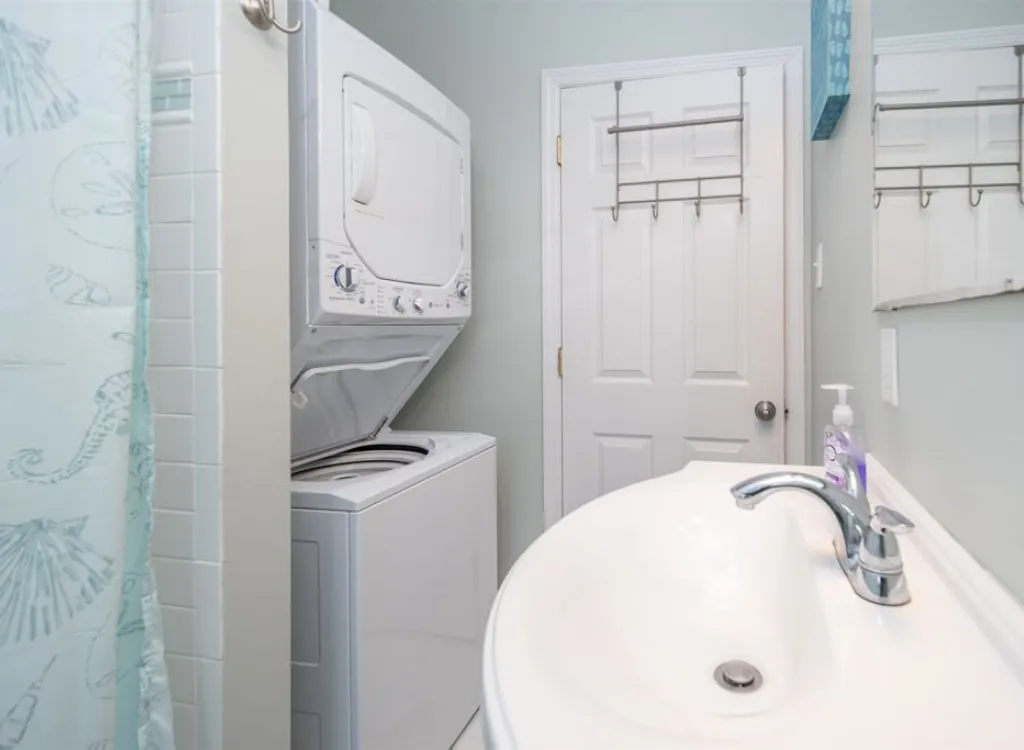 Center hall bathroom