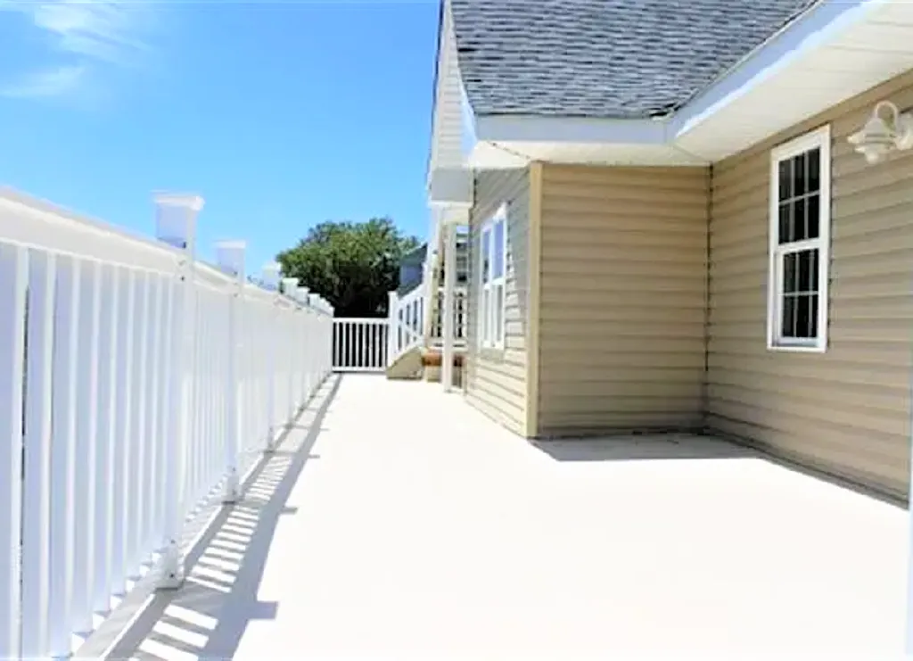 extra large front wrap around  deck
