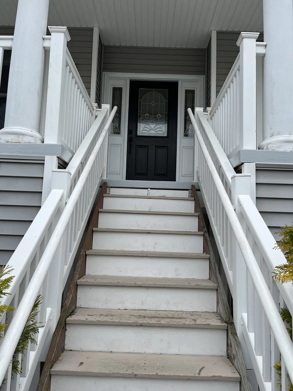 Front 224 E Garfield Unit A entrance