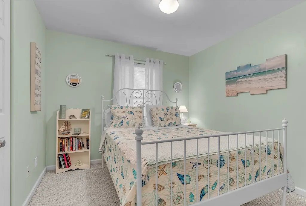Guest Bedroom #1