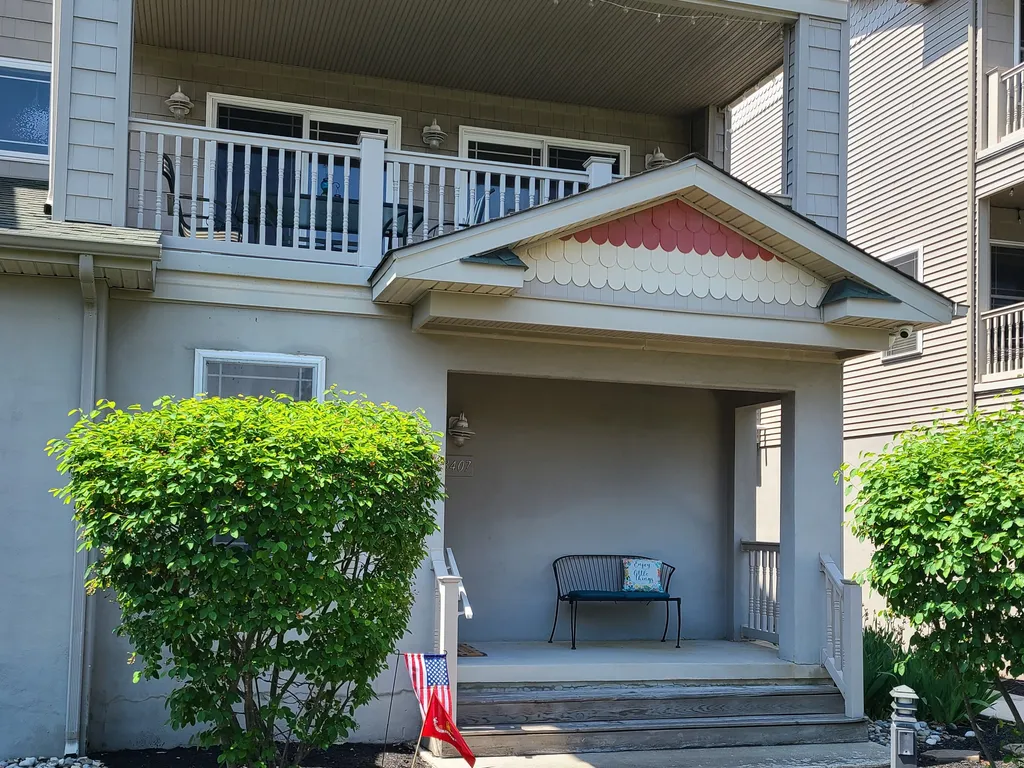 Front Porch with Private Entrance