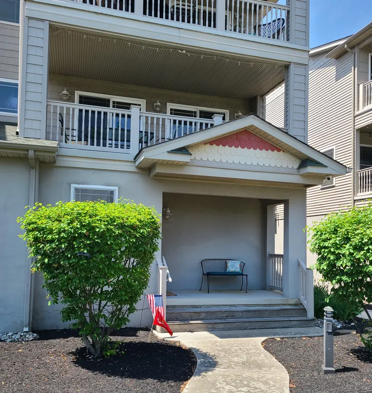 Front Porch with Private Entrance