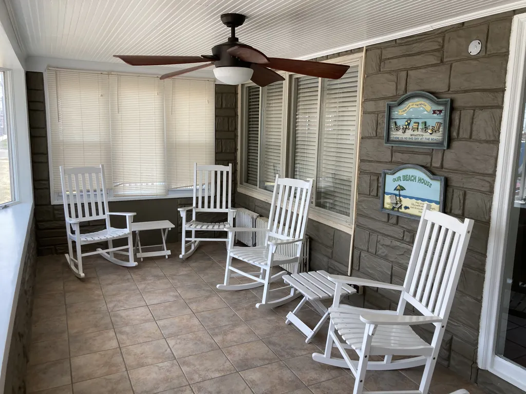 Enclosed Front Porch