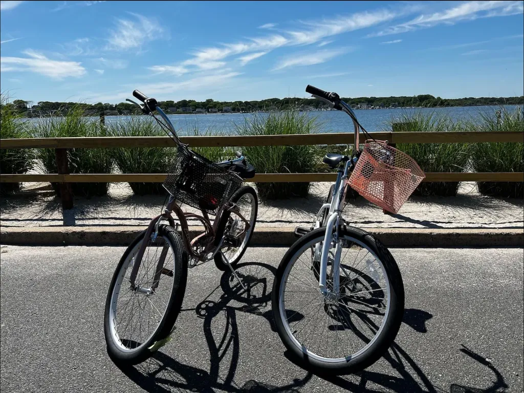 3 beach cruiser bikes available for guest usage