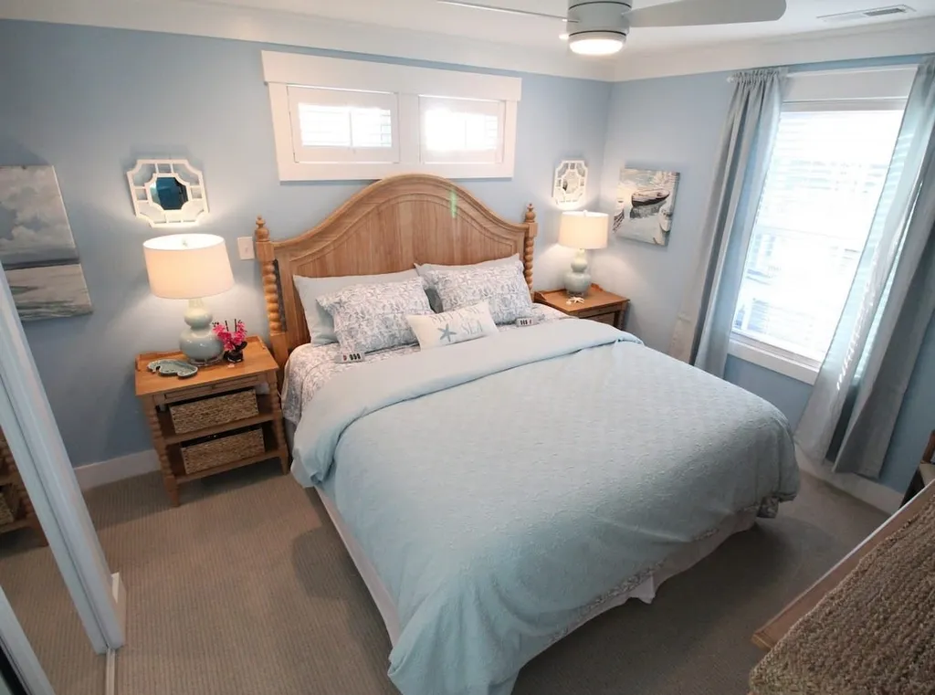 Master bedroom 1 with split king adjustable bed