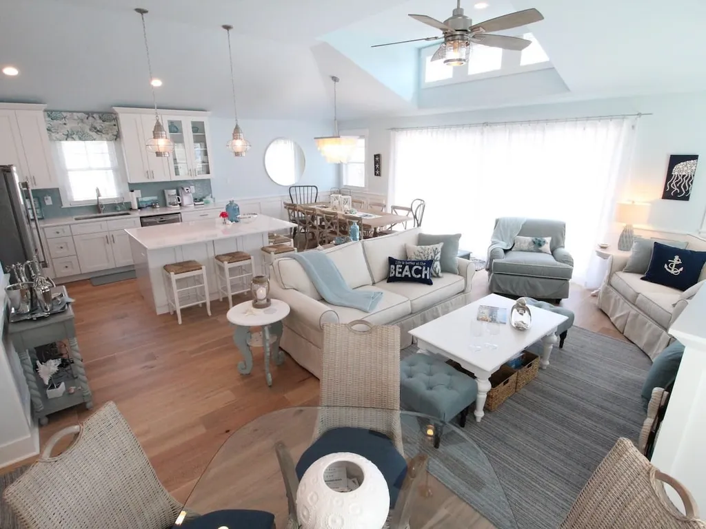 Open and bright living area