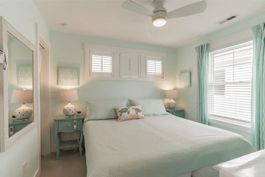 Master Bedroom 2 w/ ensuite and  with split king adjustable bed