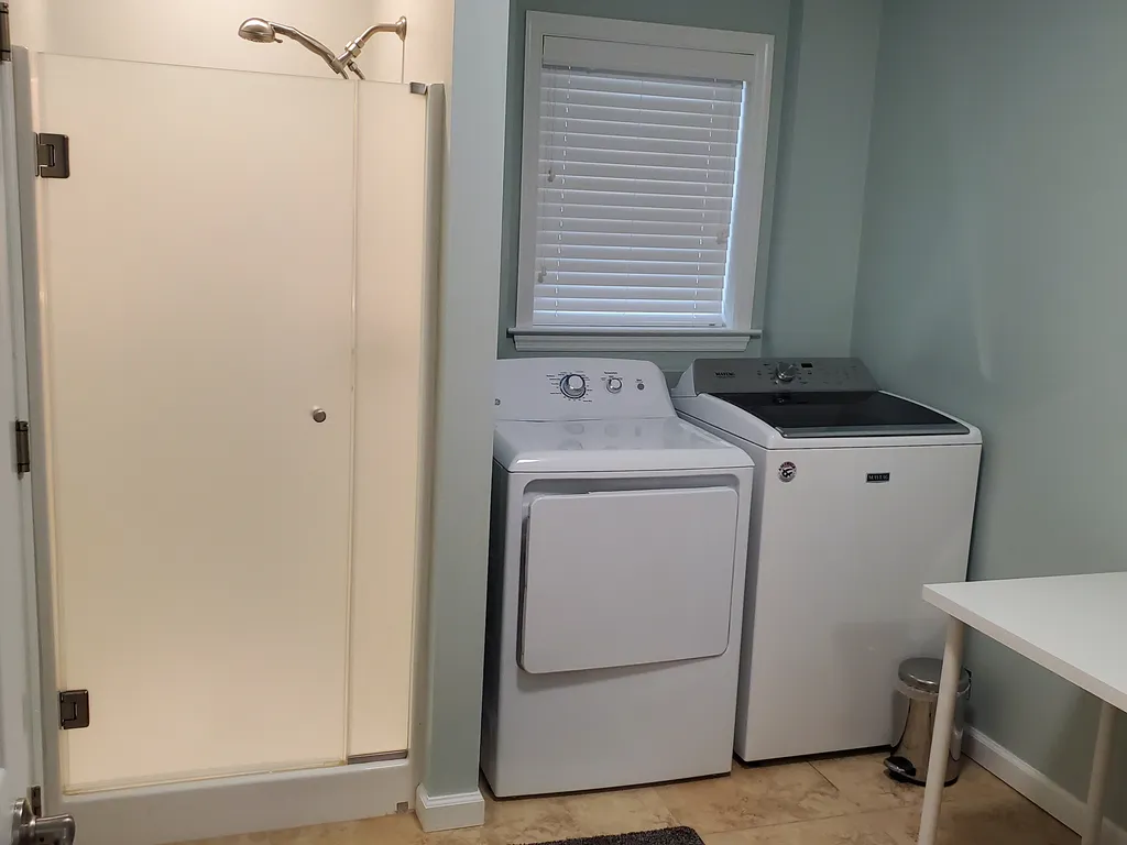 Washer/.Dryer; Shower