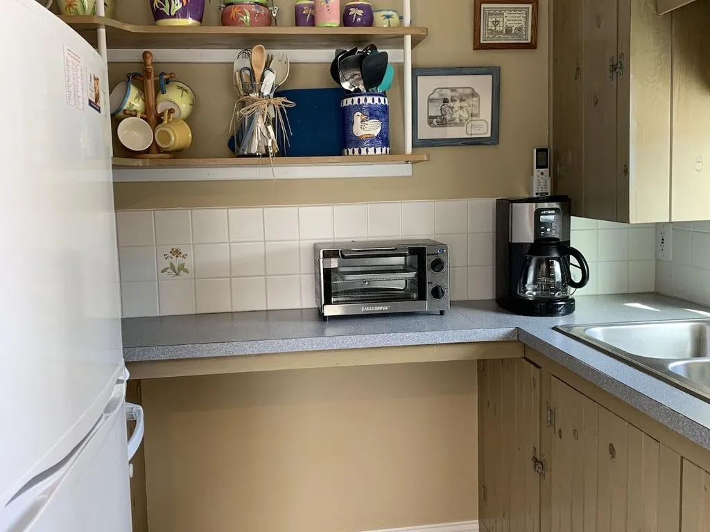 full kitchen