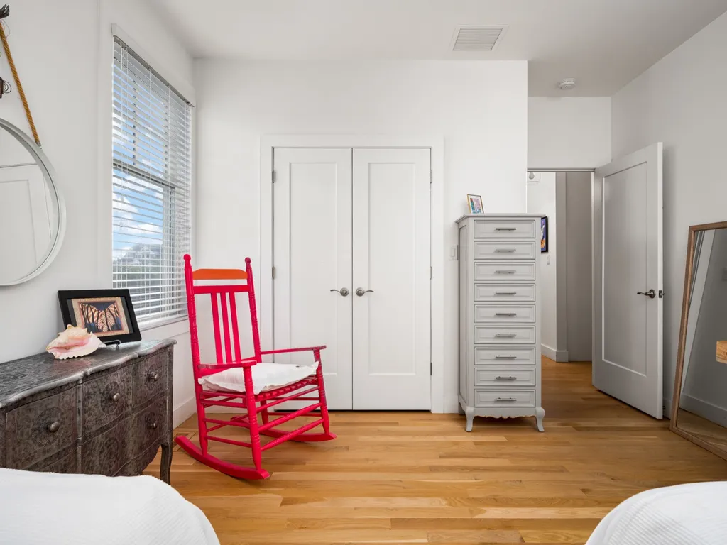 First floor twin bedroom 