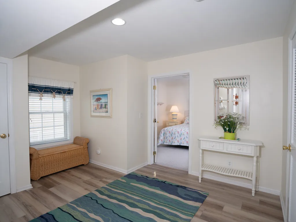 Unit Entry Way