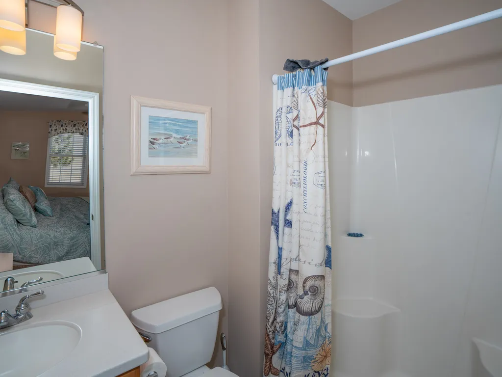 2nd Floor Master Bathroom