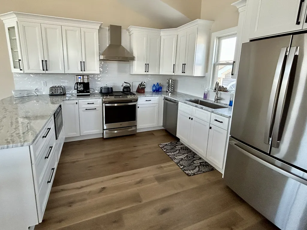3rd floor kitchen