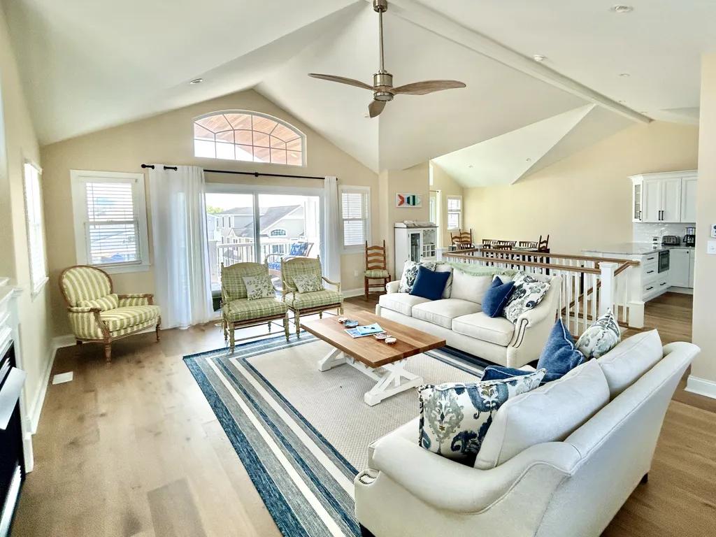 3rd floor living space.