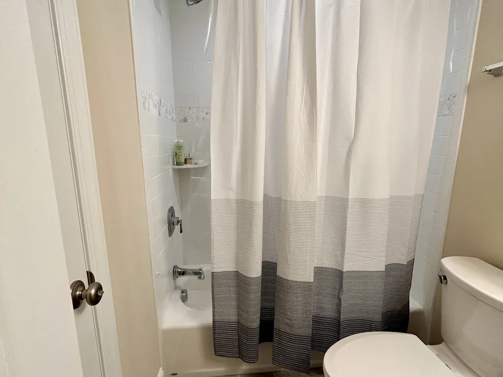 2nd floor shared full bathroom for BD #3 and #4.