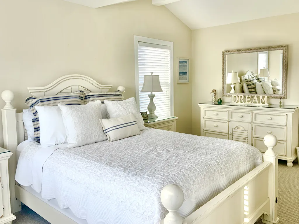3rd floor-BD #4, master suite with Queen size bed, brand new carpet, private deck, huge walk in closet, large master bathroom with double sink vanity, jacuzzi tub, and stand up shower.