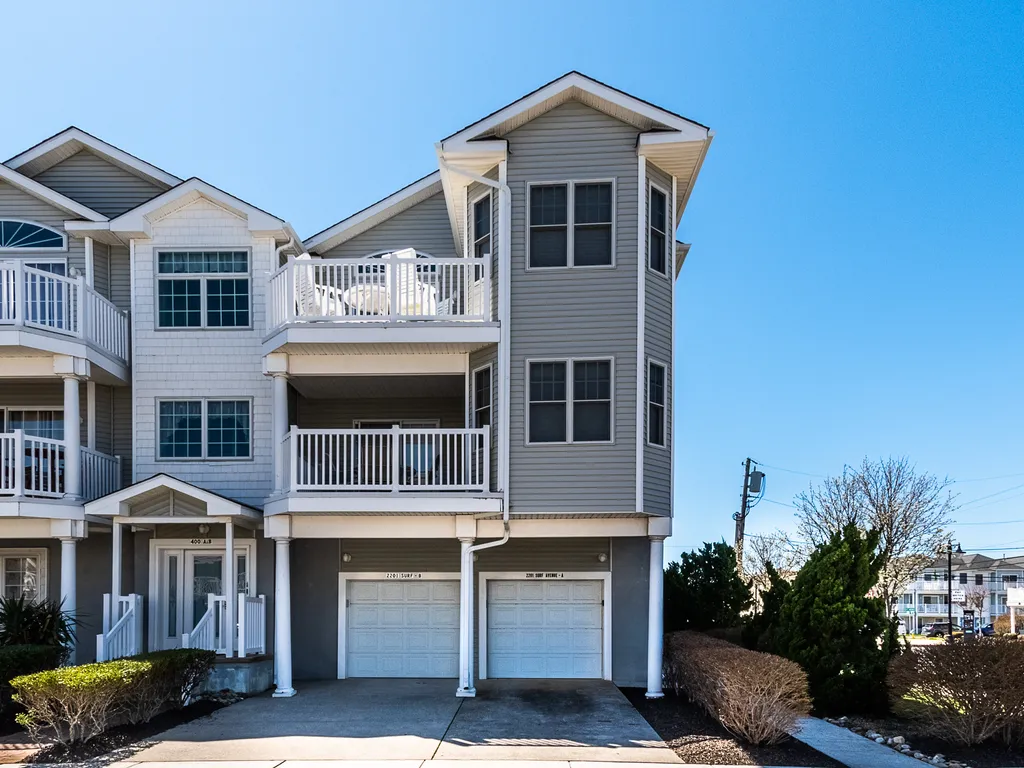 End Unit, Lower Unit, corner of 22nd and Surf