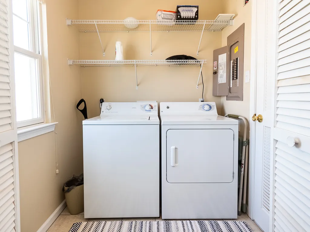 Washer and Dryer, Main level