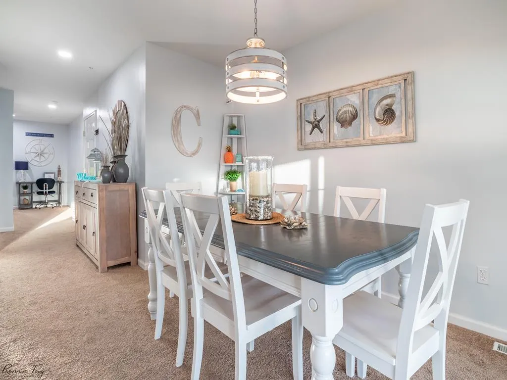 Dinning room table