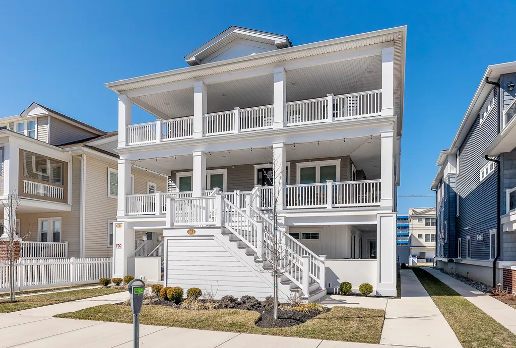 Beautiful Home Right In The Heart of Boardwalk