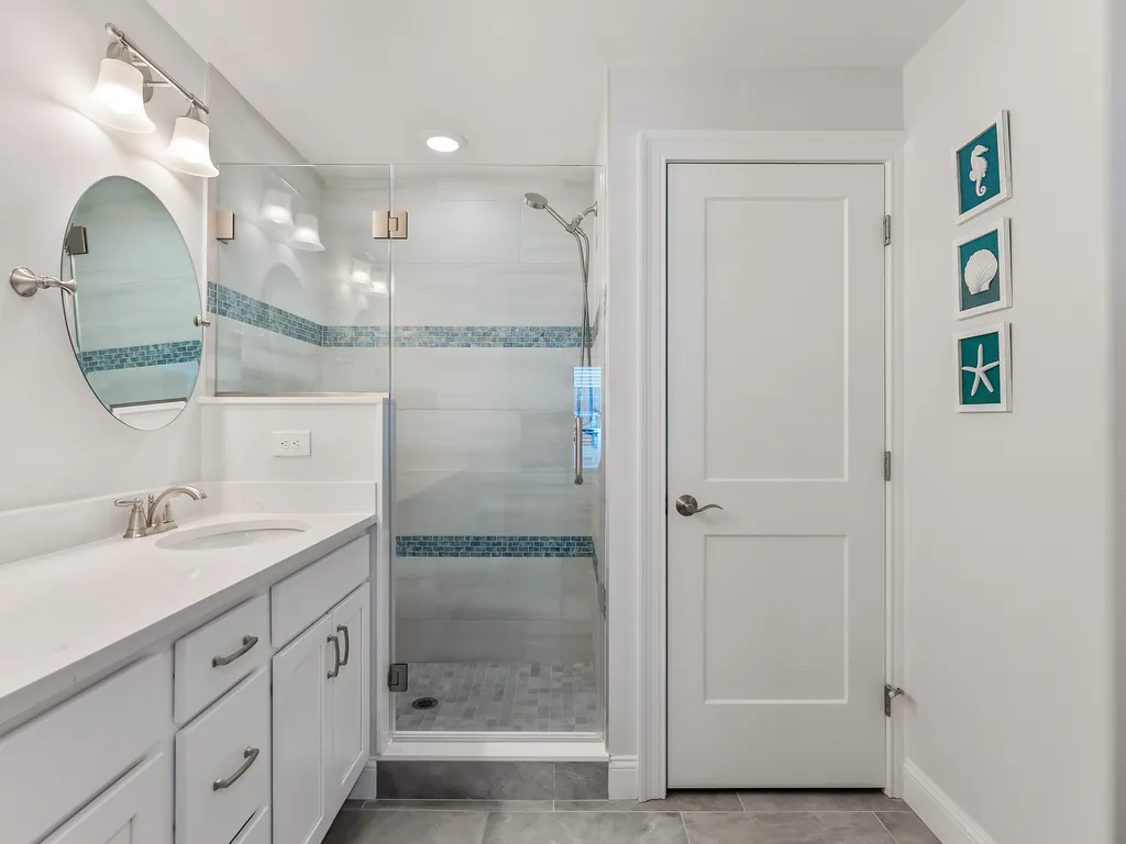 Master Full Bathroom
