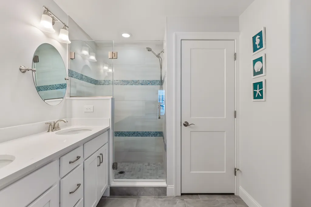 Master Full Bathroom