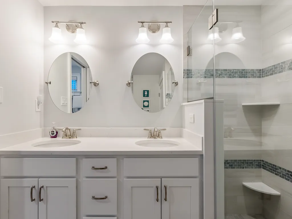 Master Bathroom Vanity