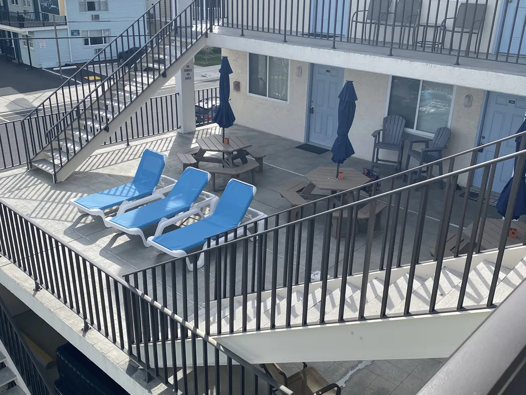 2nd floor balcony