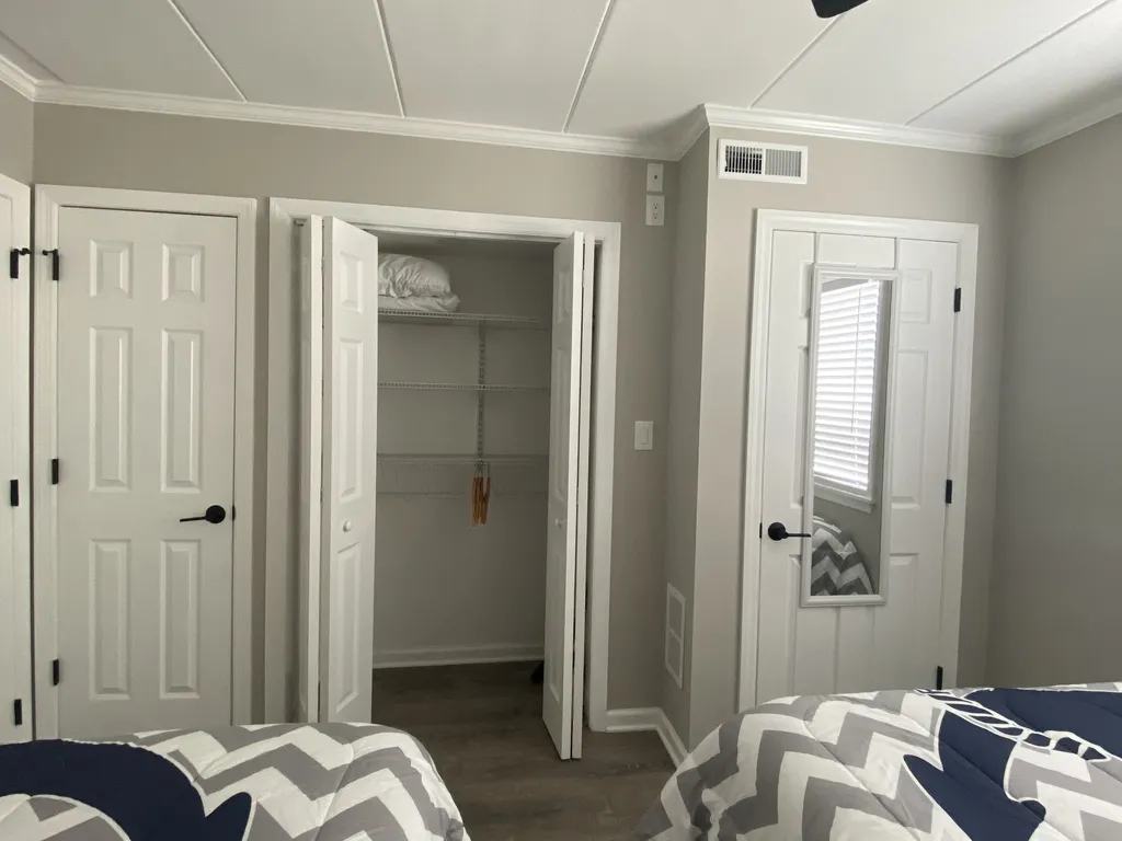 Closet &amp;amp; Mirror