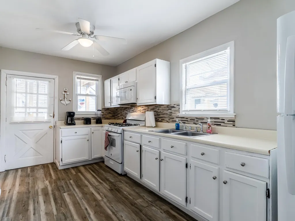 Full equipped kitchen